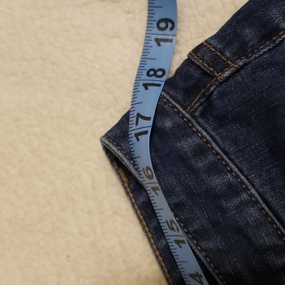 Vera Wang jeans - Picture 3 of 4